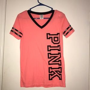 Pink T-shirt🥰👅🥰